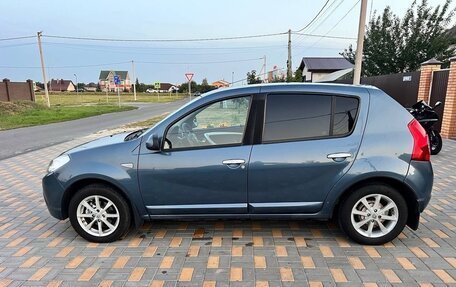 Renault Sandero I, 2011 год, 520 000 рублей, 2 фотография