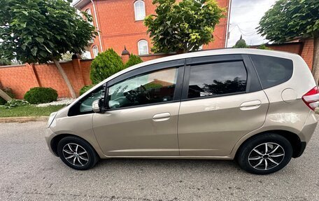 Honda Fit III, 2010 год, 590 000 рублей, 12 фотография