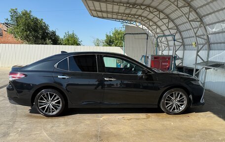 Toyota Camry, 2023 год, 3 690 000 рублей, 3 фотография