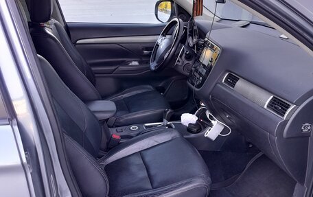 Mitsubishi Outlander III рестайлинг 3, 2012 год, 1 530 000 рублей, 9 фотография