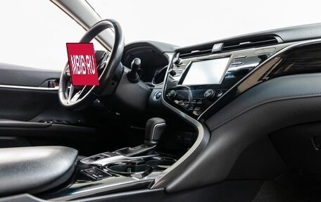 Toyota Camry, 2019 год, 2 368 000 рублей, 13 фотография