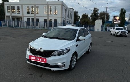 KIA Rio III рестайлинг, 2015 год, 1 000 000 рублей, 2 фотография