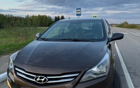 Hyundai Solaris II рестайлинг, 2015 год, 850 000 рублей, 2 фотография
