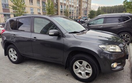 Toyota RAV4, 2011 год, 1 550 000 рублей, 2 фотография