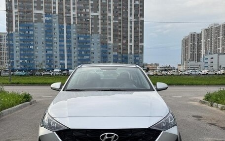 Hyundai Solaris II рестайлинг, 2022 год, 1 950 000 рублей, 7 фотография