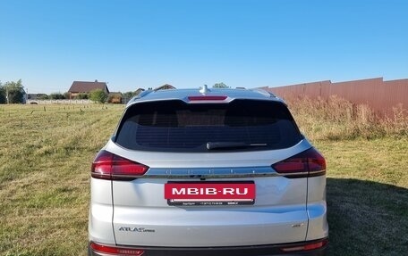 Geely Atlas, 2023 год, 2 450 000 рублей, 3 фотография