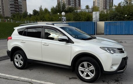 Toyota RAV4, 2014 год, 2 000 000 рублей, 3 фотография