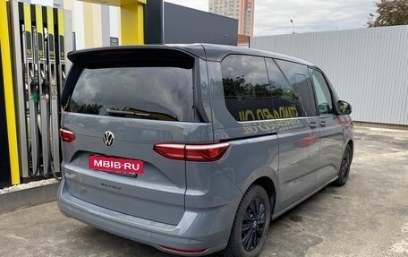 Volkswagen Multivan, 2022 год, 5 950 000 рублей, 2 фотография