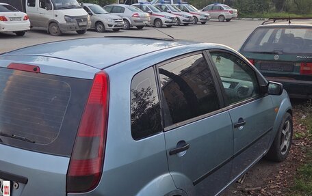 Ford Fiesta, 2005 год, 250 000 рублей, 2 фотография