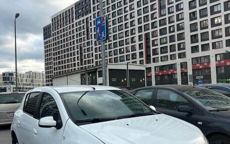 Renault Sandero I, 2014 год, 475 000 рублей, 2 фотография