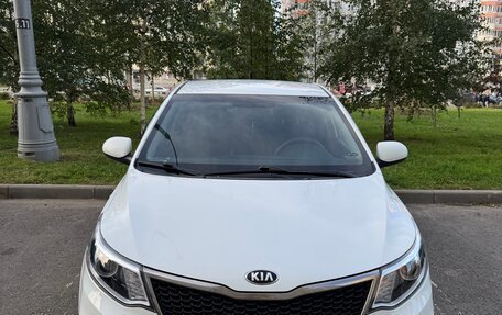 KIA Rio III рестайлинг, 2015 год, 800 000 рублей, 2 фотография