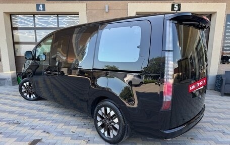 Hyundai Staria, 2021 год, 4 980 000 рублей, 8 фотография
