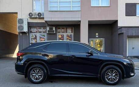 Lexus RX IV рестайлинг, 2019 год, 4 200 000 рублей, 4 фотография