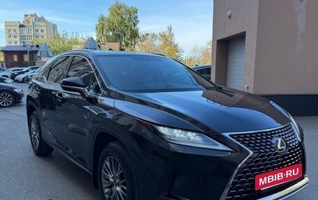 Lexus RX IV рестайлинг, 2019 год, 4 200 000 рублей, 3 фотография