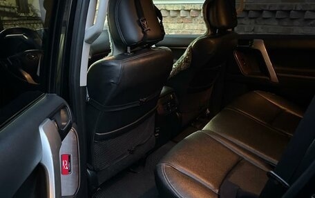 Toyota Land Cruiser Prado 150 рестайлинг 2, 2015 год, 3 150 000 рублей, 3 фотография