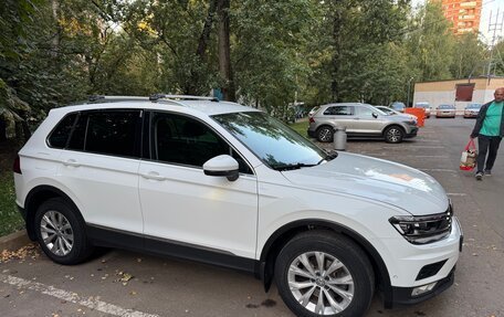 Volkswagen Tiguan II, 2017 год, 2 350 000 рублей, 2 фотография