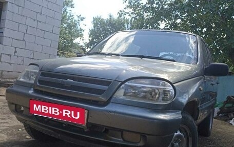 Chevrolet Niva I рестайлинг, 2005 год, 299 000 рублей, 2 фотография