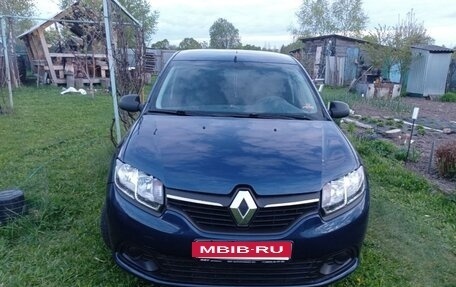 Renault Logan II, 2014 год, 700 000 рублей, 2 фотография