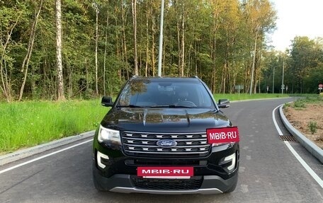 Ford Explorer VI, 2017 год, 2 800 000 рублей, 2 фотография