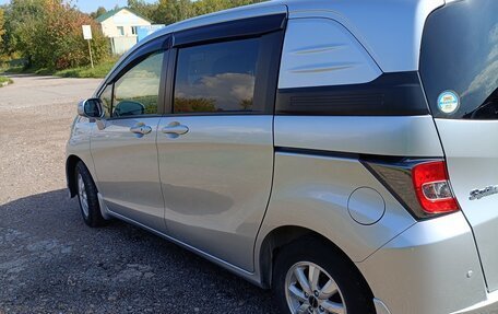 Honda Freed I, 2015 год, 1 415 000 рублей, 2 фотография