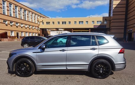 Volkswagen Tiguan II, 2021 год, 3 950 000 рублей, 2 фотография