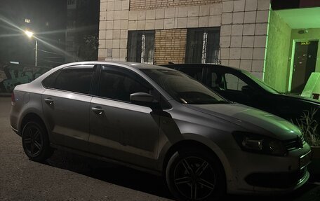 Volkswagen Polo VI (EU Market), 2012 год, 700 000 рублей, 2 фотография