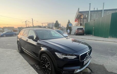 Volvo V90 Cross Country I рестайлинг, 2018 год, 2 750 000 рублей, 3 фотография