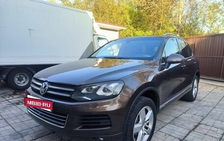 Volkswagen Touareg III, 2012 год, 1 950 000 рублей, 2 фотография