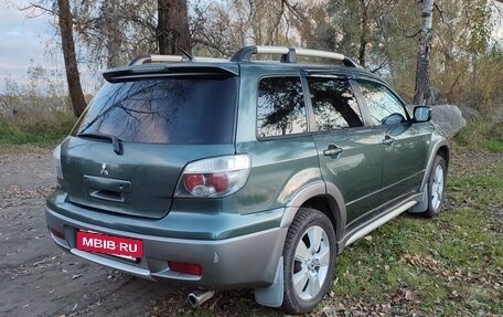 Mitsubishi Outlander III рестайлинг 3, 2005 год, 770 000 рублей, 8 фотография