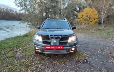 Mitsubishi Outlander III рестайлинг 3, 2005 год, 770 000 рублей, 4 фотография