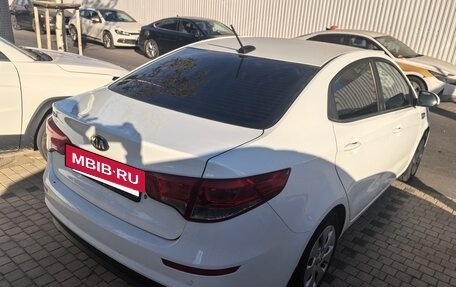 KIA Rio III рестайлинг, 2017 год, 1 050 000 рублей, 4 фотография