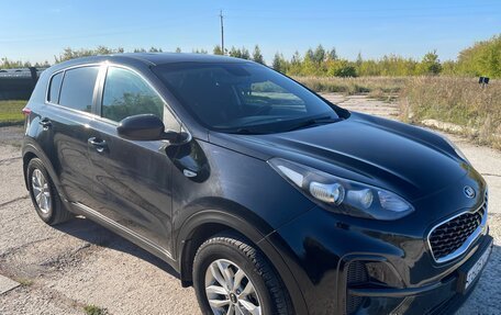 KIA Sportage IV рестайлинг, 2018 год, 1 919 000 рублей, 3 фотография