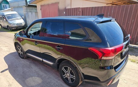 Mitsubishi Outlander III рестайлинг 3, 2018 год, 2 100 000 рублей, 4 фотография