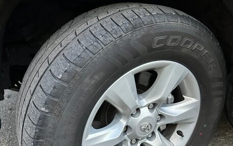 Toyota Land Cruiser Prado 150 рестайлинг 2, 2009 год, 2 400 000 рублей, 2 фотография