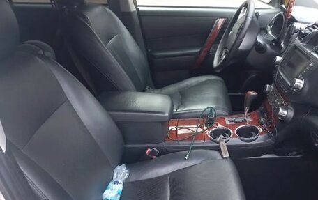 Toyota Highlander III, 2013 год, 2 000 000 рублей, 5 фотография