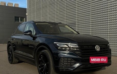 Volkswagen Touareg III, 2018 год, 5 790 000 рублей, 3 фотография