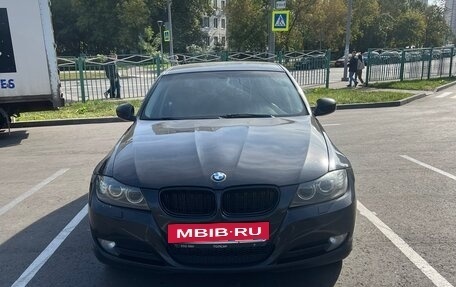 BMW 3 серия, 2011 год, 900 000 рублей, 2 фотография
