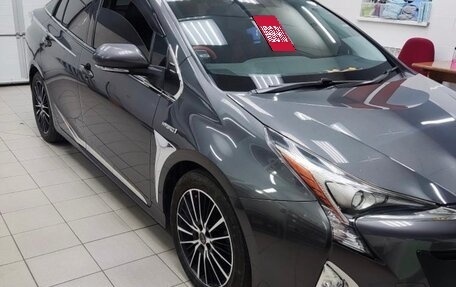 Toyota Prius IV XW50, 2016 год, 1 700 000 рублей, 3 фотография