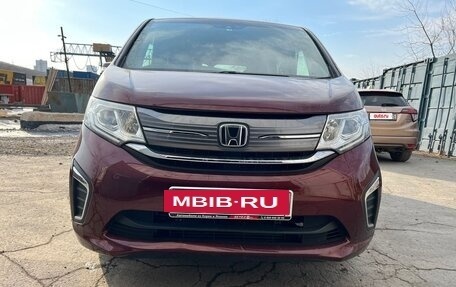 Honda Stepwgn IV, 2017 год, 1 800 000 рублей, 3 фотография