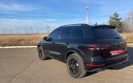 Volkswagen Touareg III, 2016 год, 3 000 000 рублей, 4 фотография
