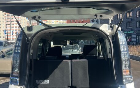 Toyota Voxy III, 2014 год, 1 850 000 рублей, 3 фотография