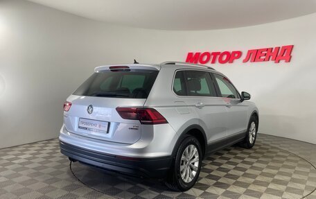 Volkswagen Tiguan II, 2017 год, 2 025 000 рублей, 4 фотография