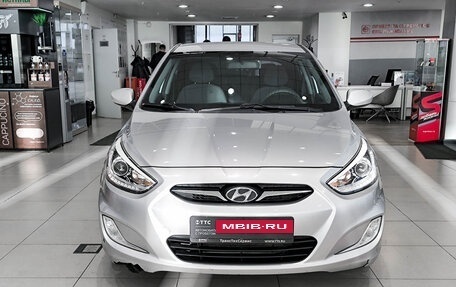 Hyundai Solaris II рестайлинг, 2013 год, 720 000 рублей, 2 фотография