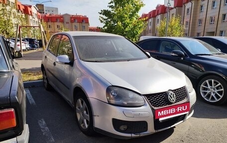 Volkswagen Golf V, 2005 год, 450 000 рублей, 2 фотография