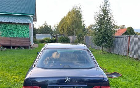 Mercedes-Benz E-Класс, 1998 год, 180 000 рублей, 4 фотография