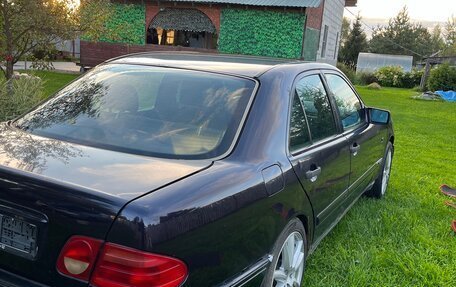 Mercedes-Benz E-Класс, 1998 год, 180 000 рублей, 2 фотография