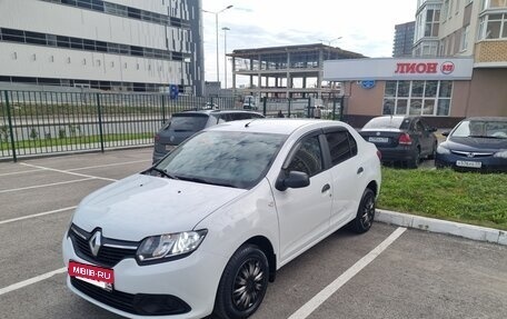 Renault Logan II, 2017 год, 700 000 рублей, 3 фотография