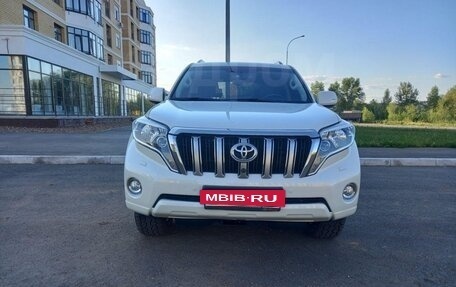 Toyota Land Cruiser Prado 150 рестайлинг 2, 2016 год, 3 980 000 рублей, 3 фотография