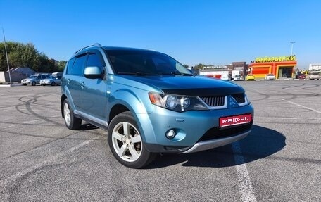 Mitsubishi Outlander III рестайлинг 3, 2008 год, 900 000 рублей, 1 фотография