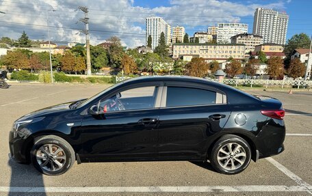 KIA Rio IV, 2022 год, 1 850 000 рублей, 2 фотография